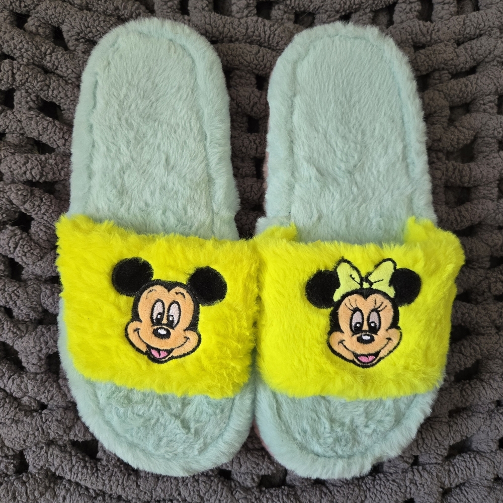 Disney Minnie And Mickey Furry Slippers Sz 9/10